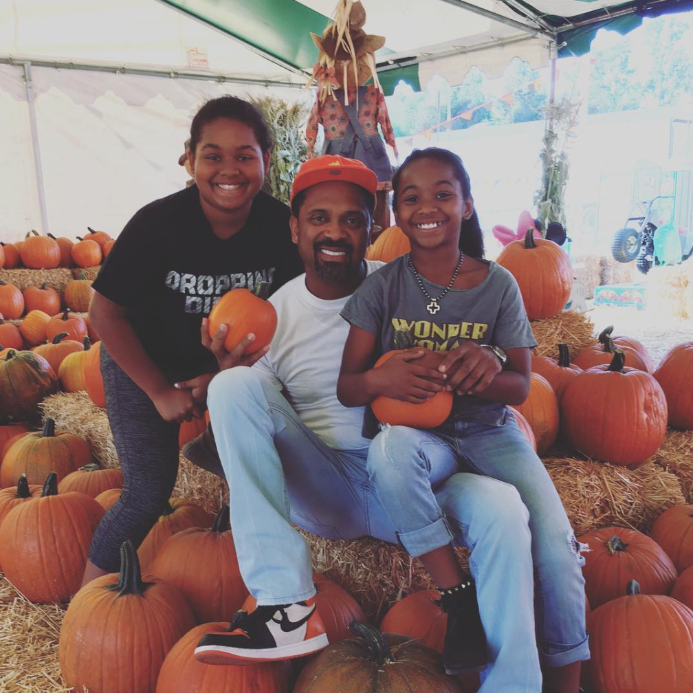 17 Celebrity Dads Who Make Our Hearts Melt Every Day
